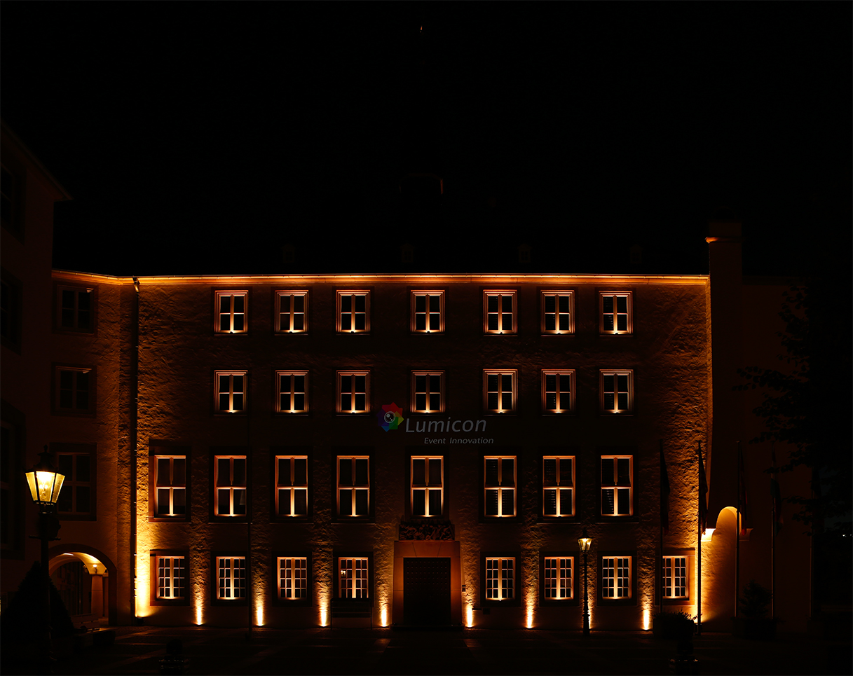 _R3A4083_O-Korr_Rathaus Bitburg_LUMICON_WEB_72DPI_Foto James Chan-A-Sue