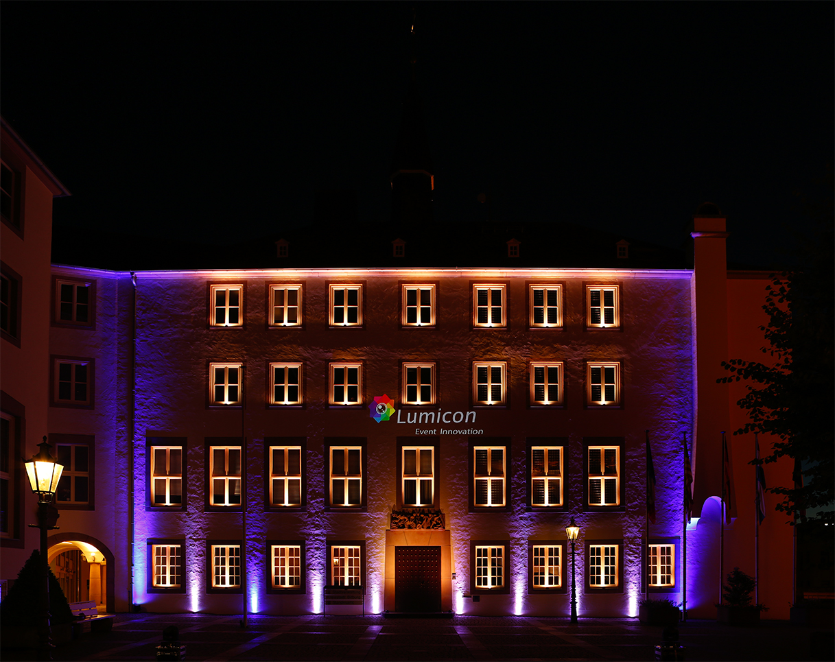 _R3A4089_O-Korr_Rathaus Bitburg_LUMICON_WEB_72DPI_Foto James Chan-A-Sue